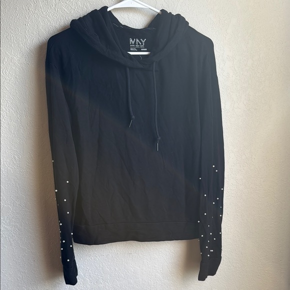 Andrew Marc. Marc New York. Pearl Sweater 🤍 - Picture 1 of 5